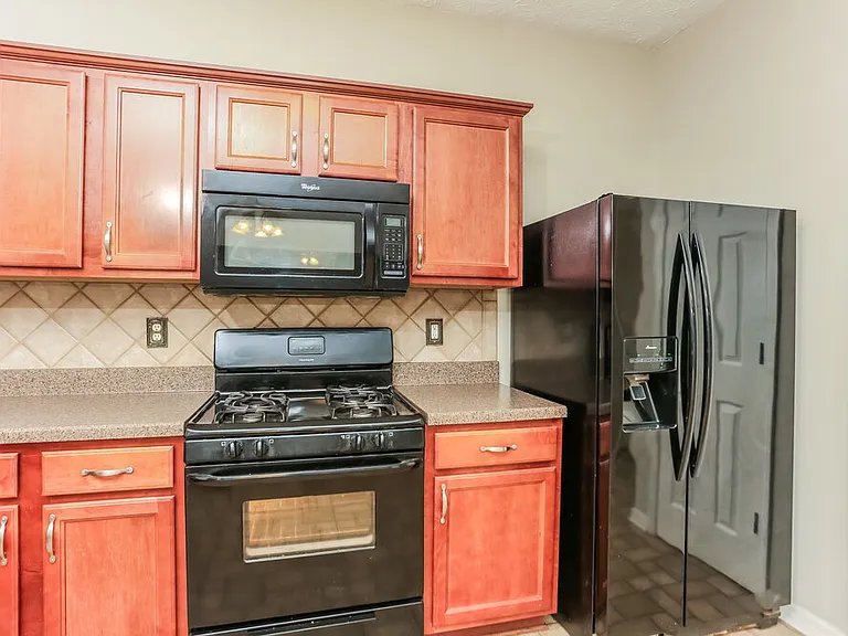 398 Glenleigh Dr — Photo 11