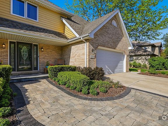 4th image of 1206 Arbor Dr