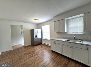186 Hampshire Rd, Sicklerville, NJ 08081