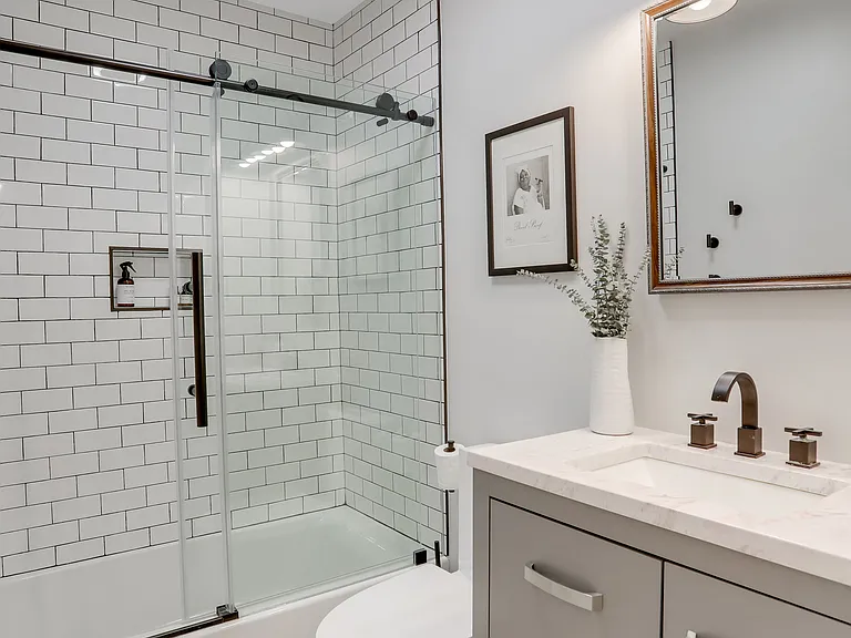 3710 Lorcom Ln — Photo 10