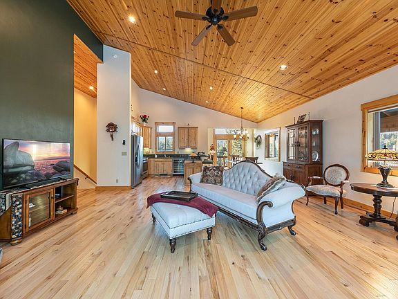 3rd image of 14106 Northwoods Blvd
