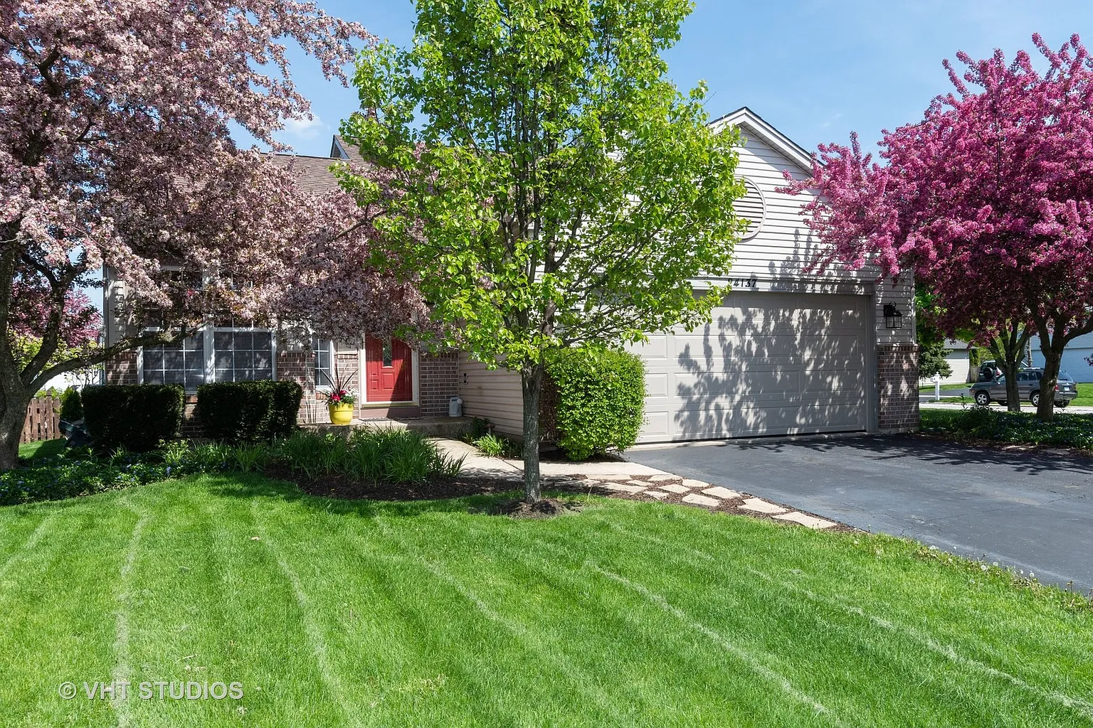 24137 W Primrose Cir photo 1