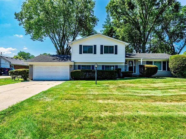 16156 Andover Dr, Clinton Township, MI 48035