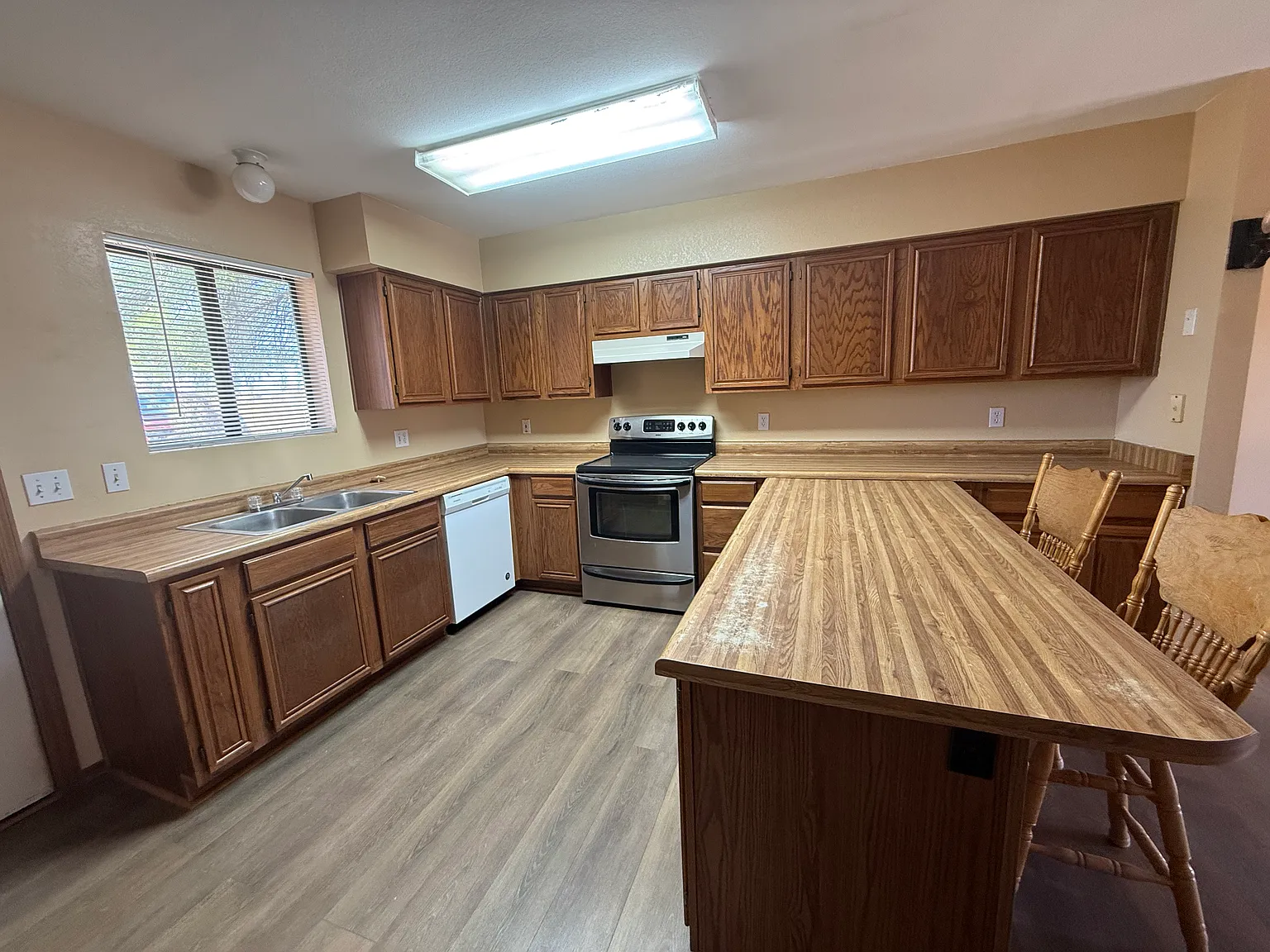 3 bed, 2.5 bath, 1500 sqft, $2,800 — Photo 4
