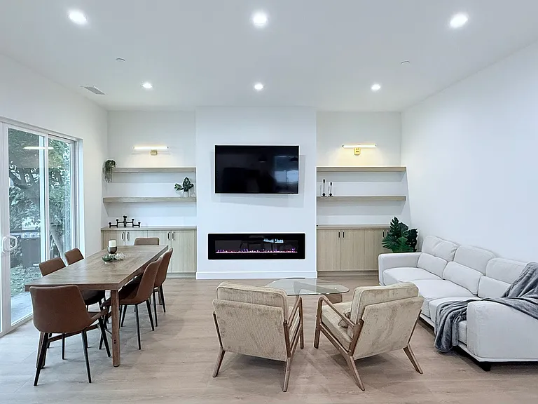 5725 Bertrand Ave #1/2 — Photo 15