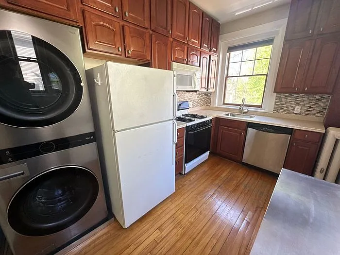 169 Washington St #9 — Photo 12