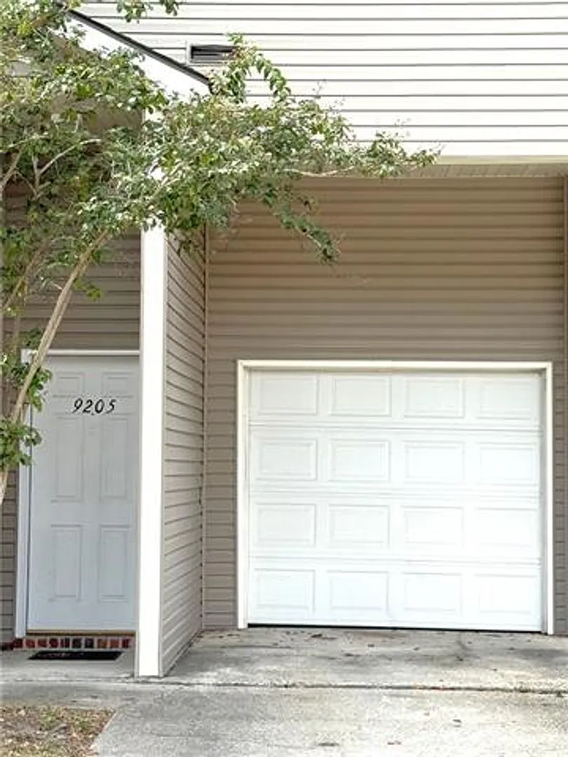 Building Photo - 519 Spartan Dr #9205