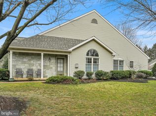 94 Deer Ford Dr, Lancaster, PA 17601