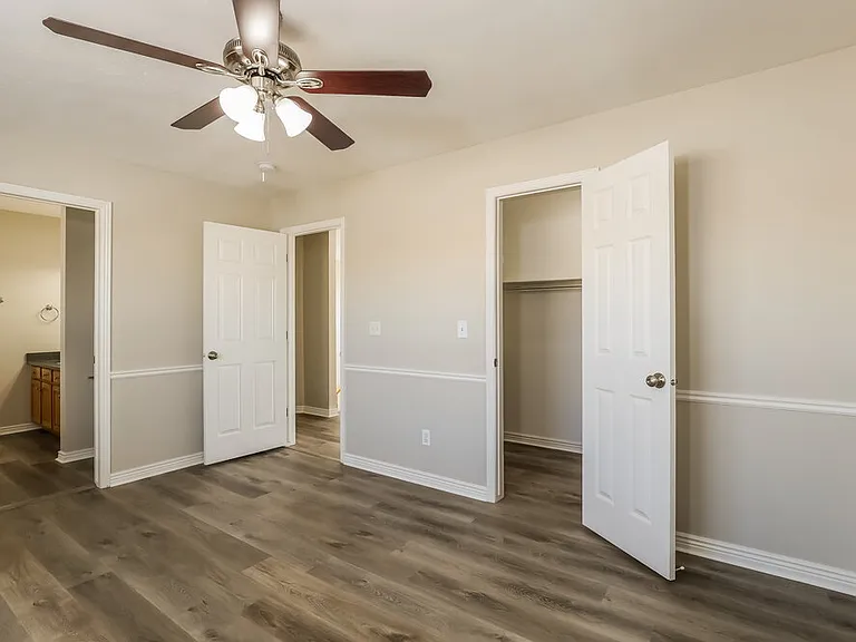 4083 S 1100 W — Photo 15