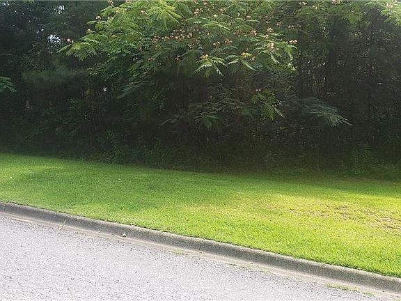 3rd image of 5010 Eastern Hills Ln