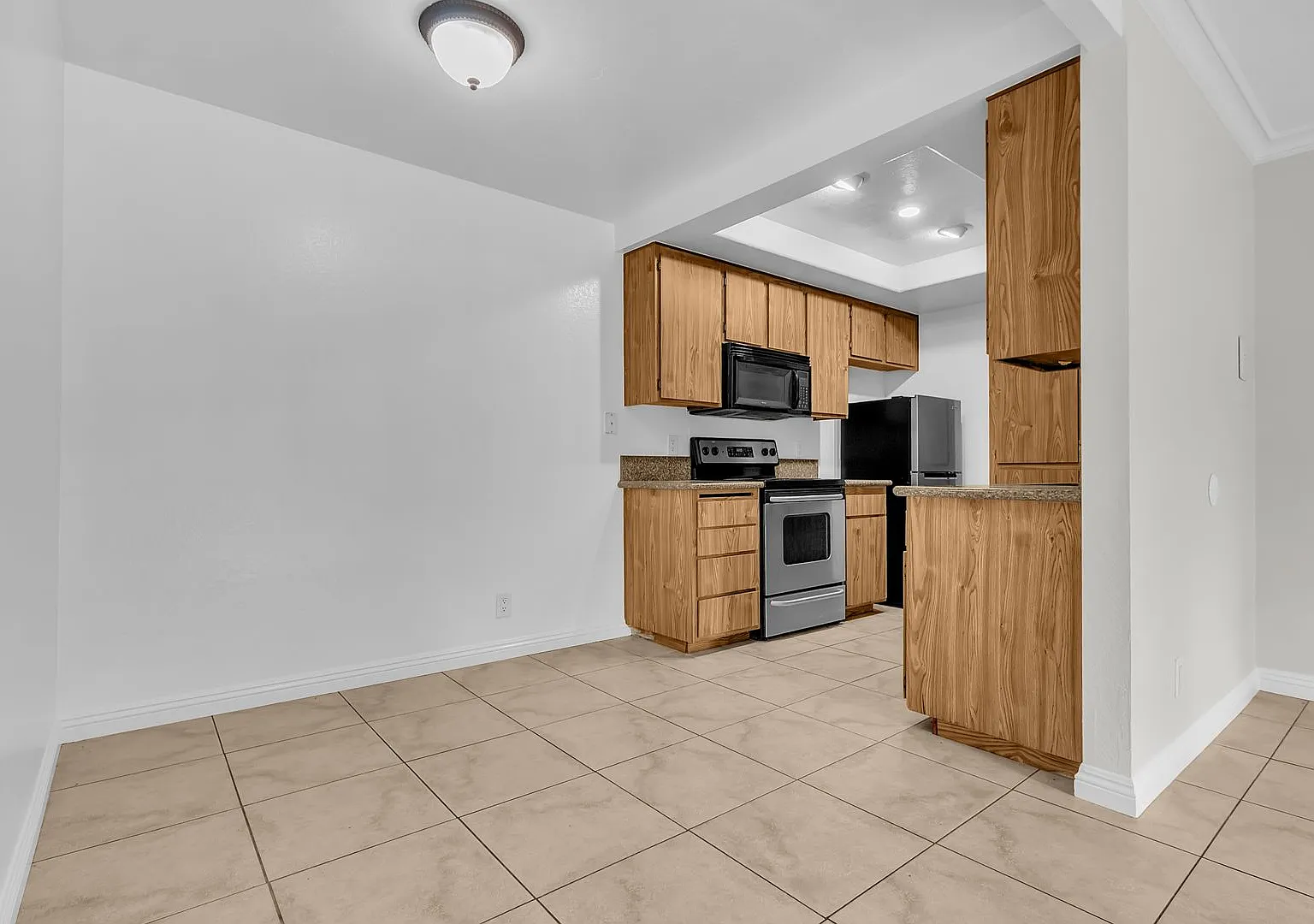 20702 El Toro Rd — Photo 2