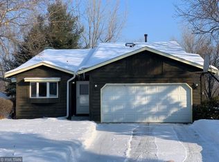 345 Poplar Dr, Shoreview, MN 55126