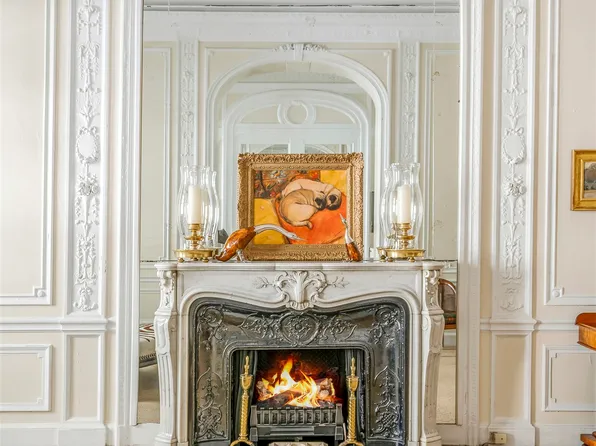 4 East 82nd Street image 18 of 25