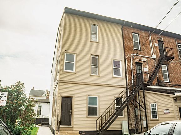 3rd image of 23 E Main St