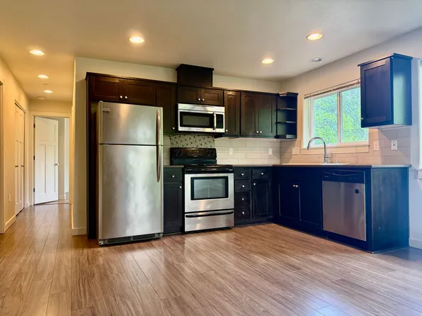 JC0645 - The Creston, 3651 SE Francis St #304, Portland, OR 97202
