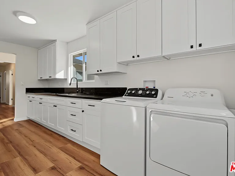 11508 Fenton Ave — Photo 5