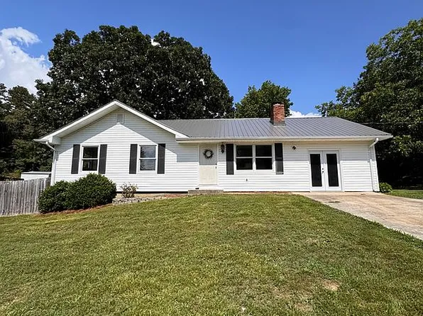 4408 Sardis Rd, Gainesville, GA 30506