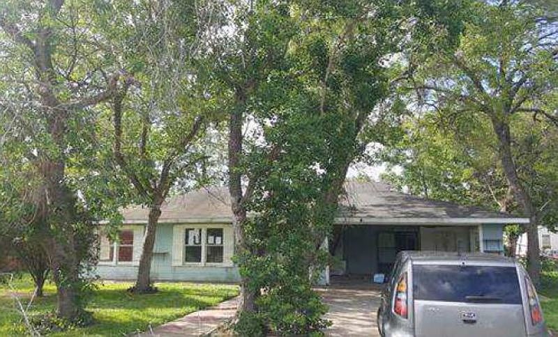 1st image of 536 W 5th St