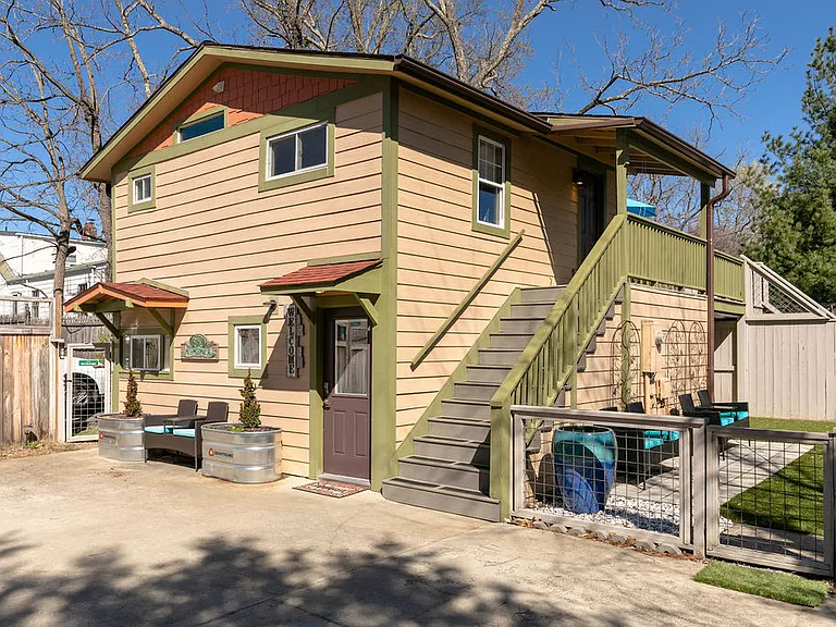7 1/2 Georgia Ave #GP — Photo 1