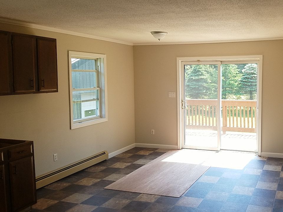 2nd image of 90 Grivois Rd