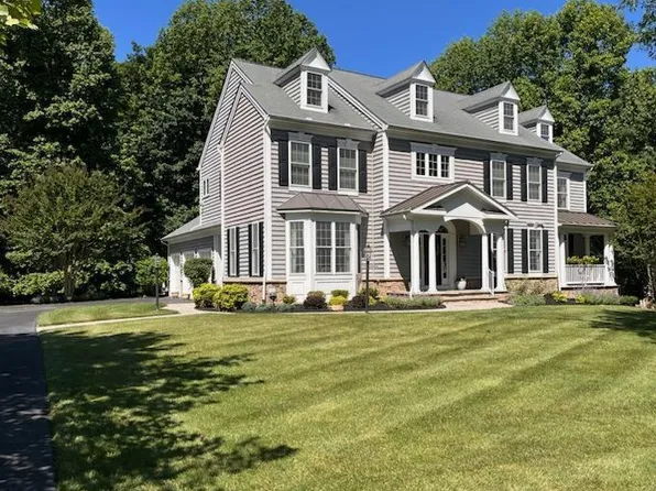 4325 Buckskin Wood Dr, Ellicott City, MD 21042