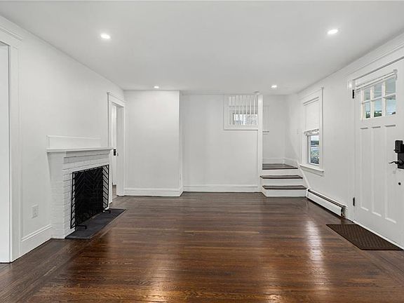 4th image of 98 Williams Ave