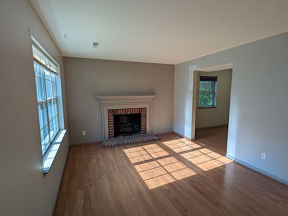 3rd image of 141 Quince Ln