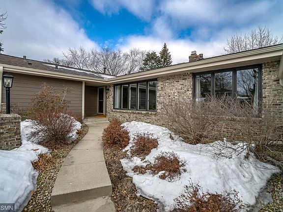 3rd image of 7232 Braemar Ln