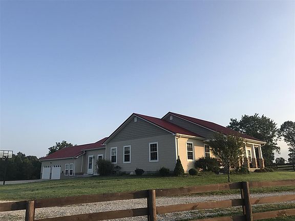 2nd image of 936 Howland Hl