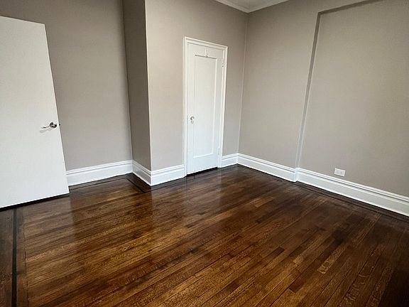 5th image of 152 S Harrison St #1005
