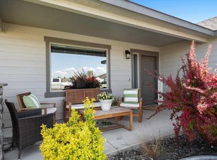 9110 Majestia Ln, Pasco, WA 99301
