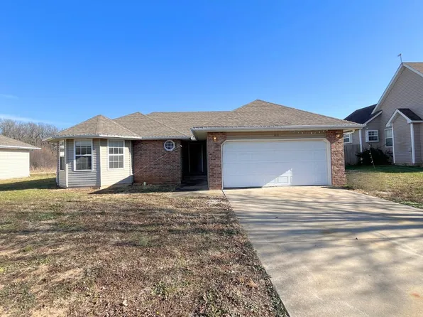 1211 Woodland Ridge Drive, Monett, MO 65708
