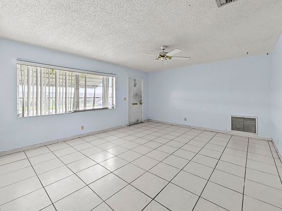 4th image of 1196 SW Lake Circle