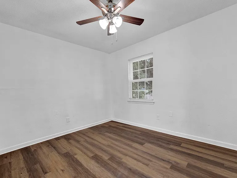 2966 Yale Ave #7 — Photo 11