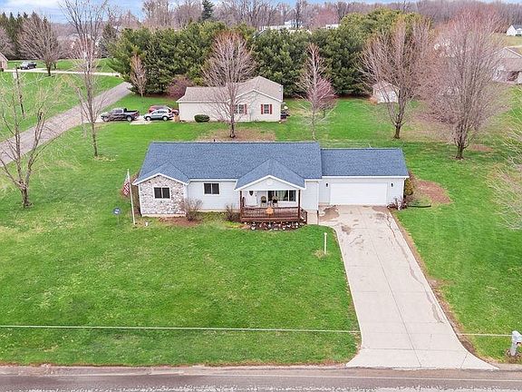 2nd image of 2804 E Lapoint Dr