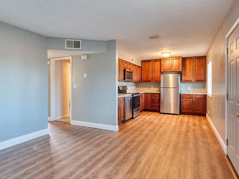 11912 Indian School Rd NE #6 — Photo 4