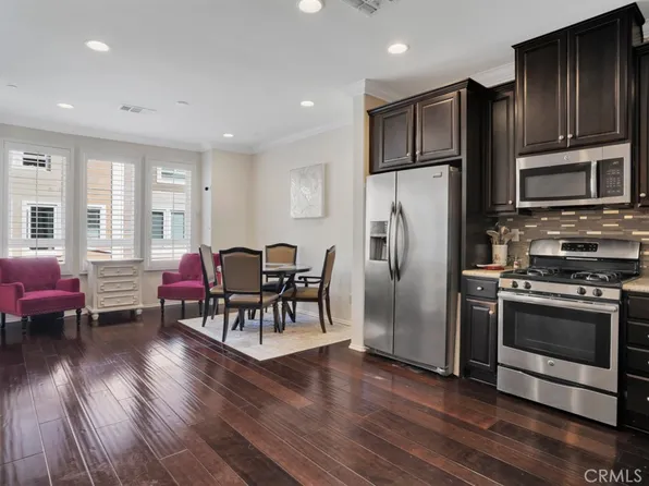 14703 Sherman Way, Van Nuys, CA 91405