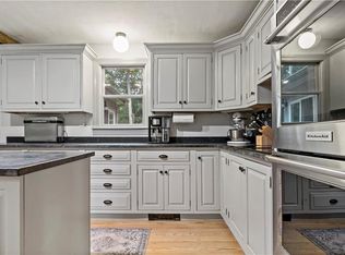 172 Estelle Dr, South Kingstown, RI 02892