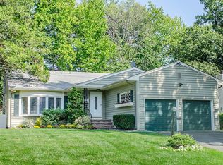 42 Essex Rd, Maplewood, NJ 07040