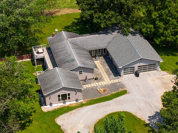 5th image of 2930 Campground Rd