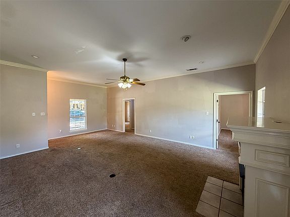 5th image of 2204 N Village Dr