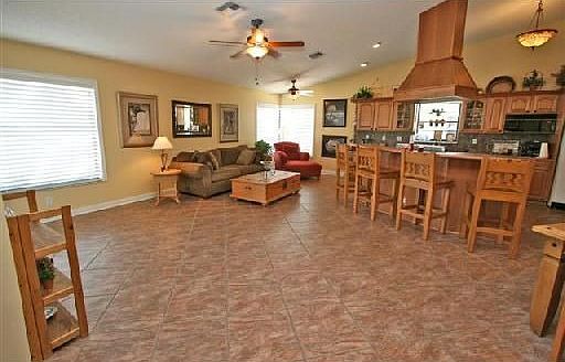 4th image of 10701 NW 18th Ct