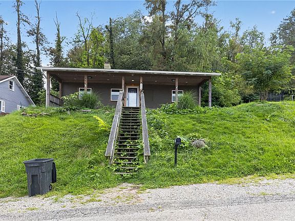 3rd image of 1118 Woodland Ave