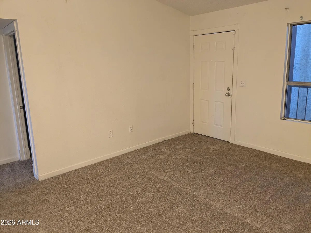 Photo 2 of 12 - 461 W Holmes Ave #311 - Mesa, AZ Building Photo - 461 W Holmes Ave #311