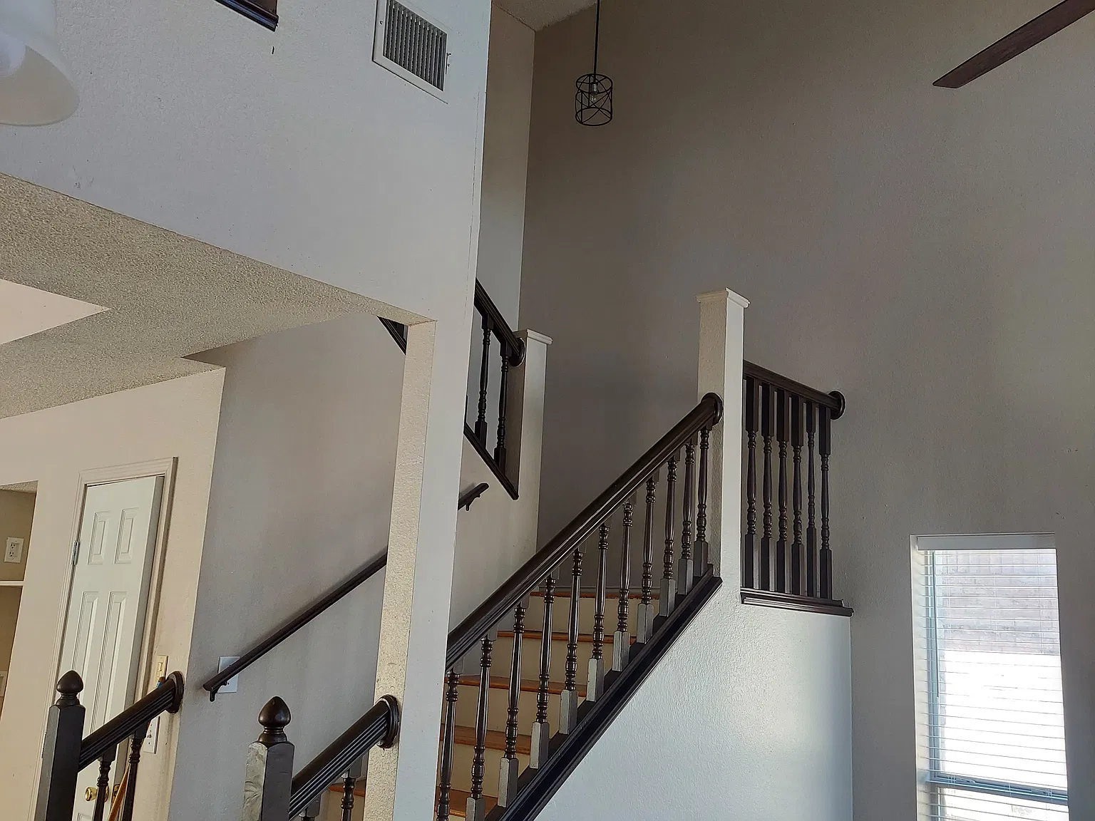 3 bed, 2.5 bath, 1865 sqft, $2,375 — Photo 4