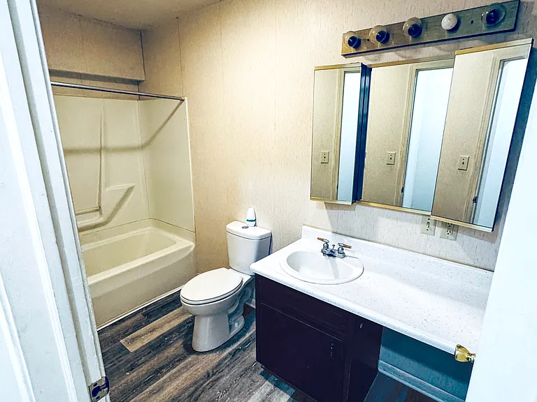 225 W Jefferson St #5 — Photo 7