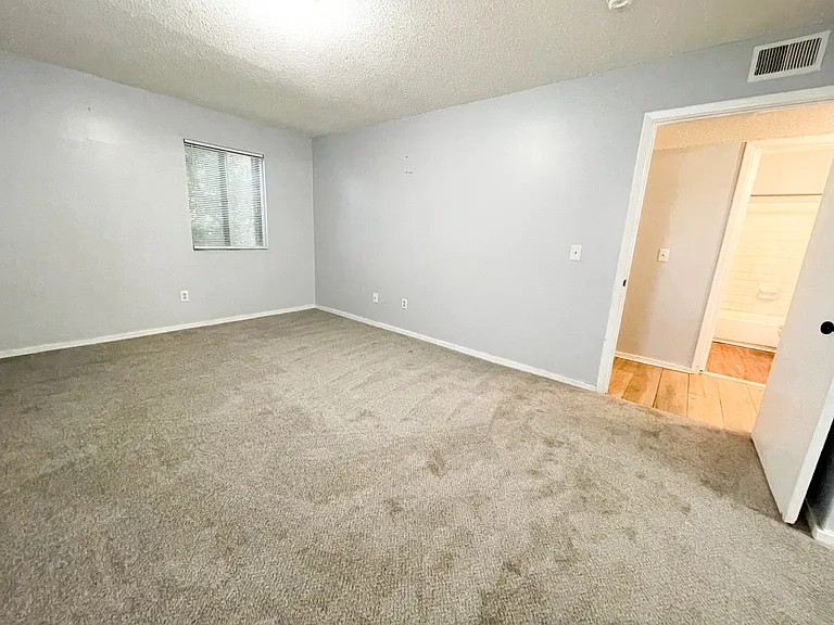 1208 Bush River Rd #A7 — Photo 11