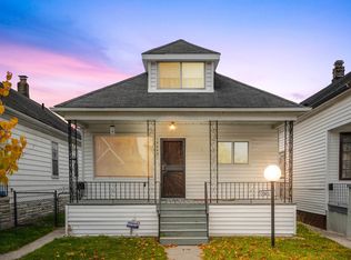 12045 Klinger St, Hamtramck, MI 48212