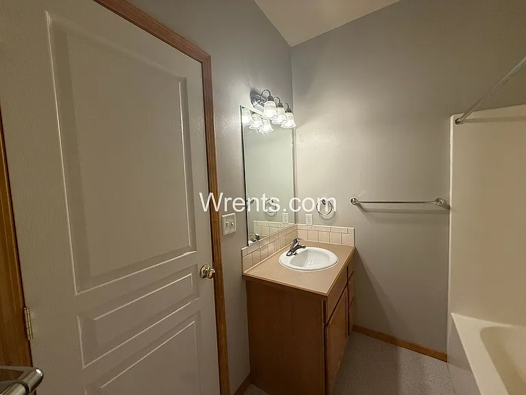 425 W 14th Ave — Photo 13