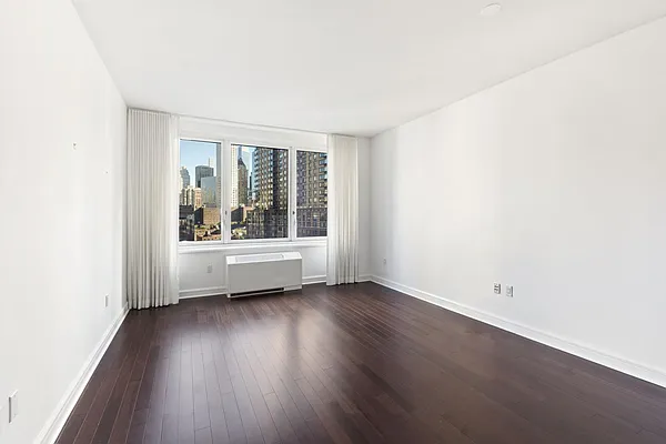 Rented by Manhattan Miami Real Estate | media 23